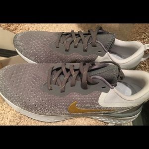 Nike womens Odyssey React size 10 brand new